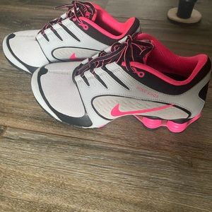 Nike Shox Vaeda grey and pink w/black